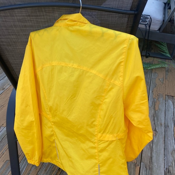 Ladies Mizzou Windbreaker plus Under Armor Headband - Picture 2 of 4